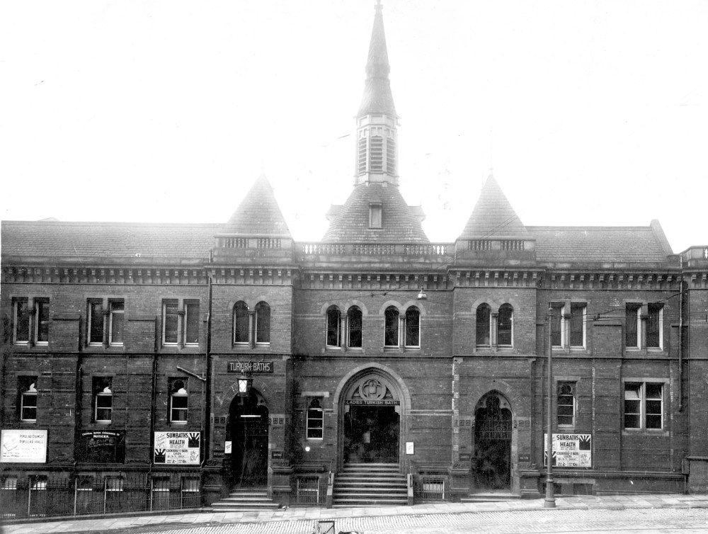 1928 photograph of Cookridge Street Baths.